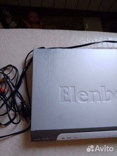 DVD плеер Elenberg