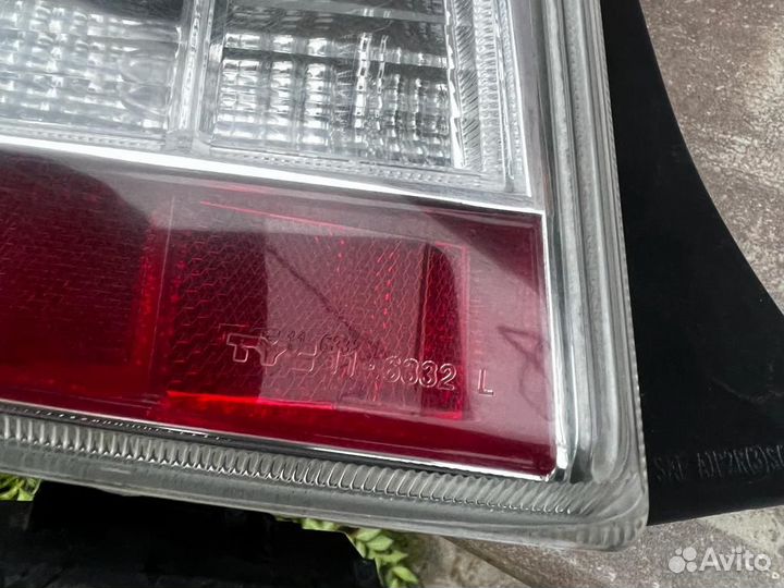 Фонари задние Prius 30