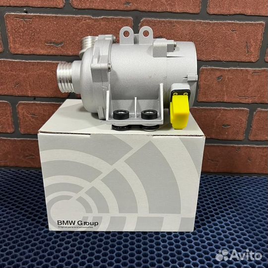 Насос системы охлаждения (помпа) BMW