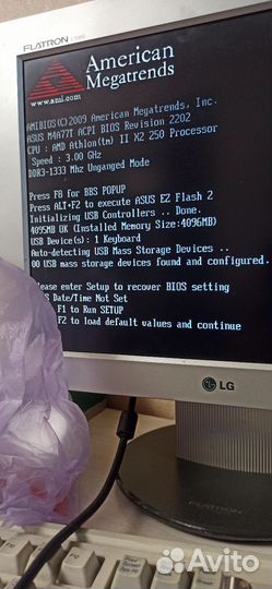 Материнская плата с процессором и памятью