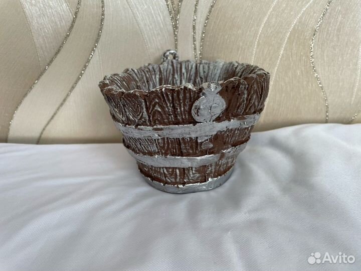 Продам горшок цветочный