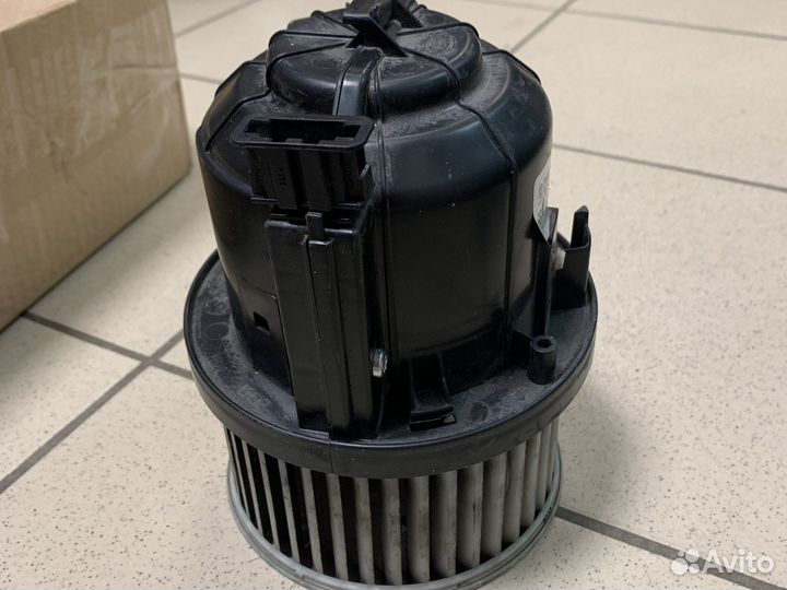 Моторчик печки Land-Rover Range Rover Evoque