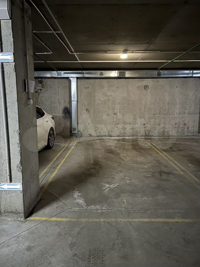 Машиноместо, 20 м²