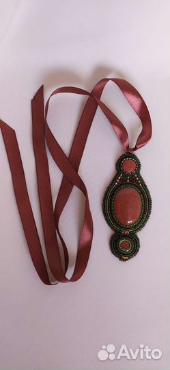 Кулон из бисера