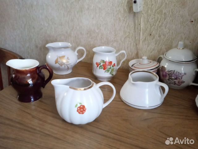 Молочники разные