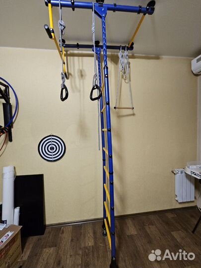 Шведская стенка с турником и брусьями, грушей