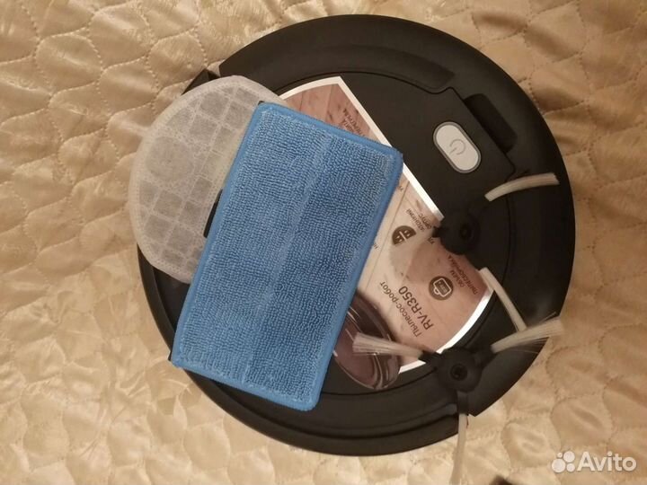 Робот-пылесос Redmond RV-R350