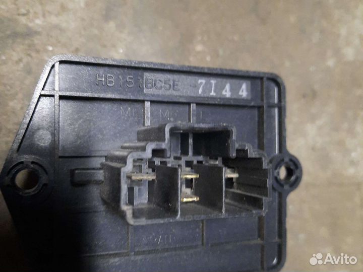 Резистор печки mazda 323 ba