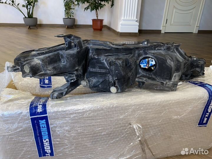 Фара передняя левая от камри 70