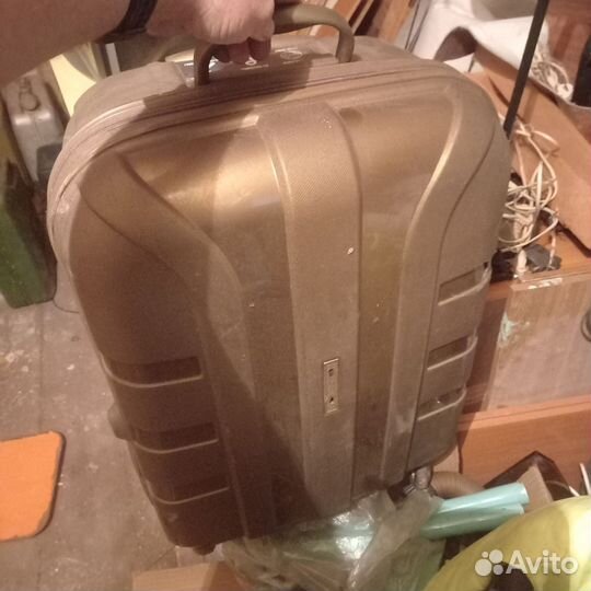 Чемодан на колесах бу