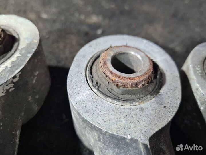 Рычаг поперечный задний Nissan X-Trail T31