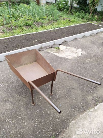 Садово строительная тачка