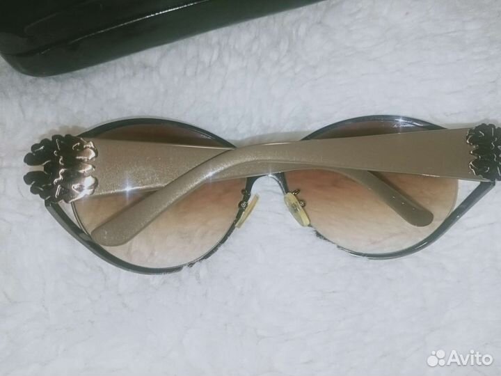 Солнцезащитные очки