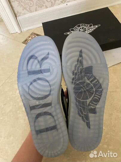 Лимитированные кроссовки Nike x Dior