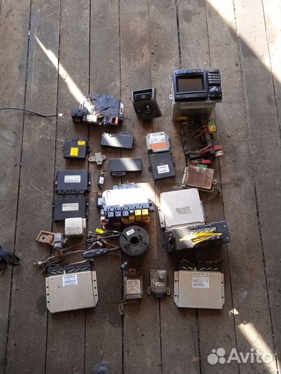 Блок Mercedes W220