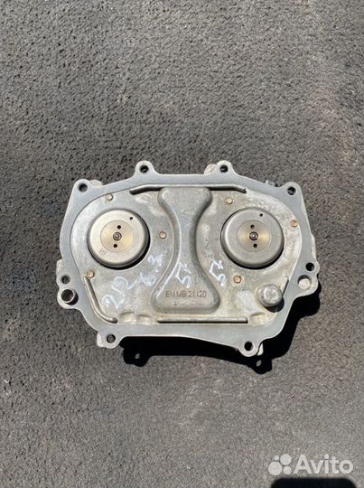 Крышка передняя гбц Mercedes w166 6.3 AMG