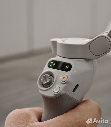 Стабилизатор DJI Osmo mobile SE Новый