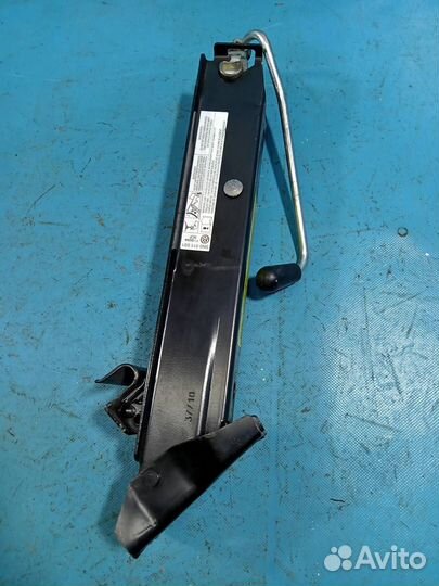 Домкрат VW Tiguan (2011-2016)