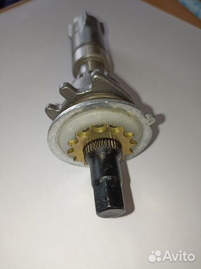 Вал регулирующего механизма в сборе