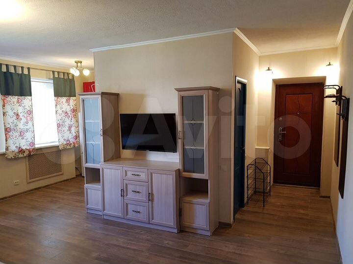 2-к. квартира, 68 м², 2/2 эт.