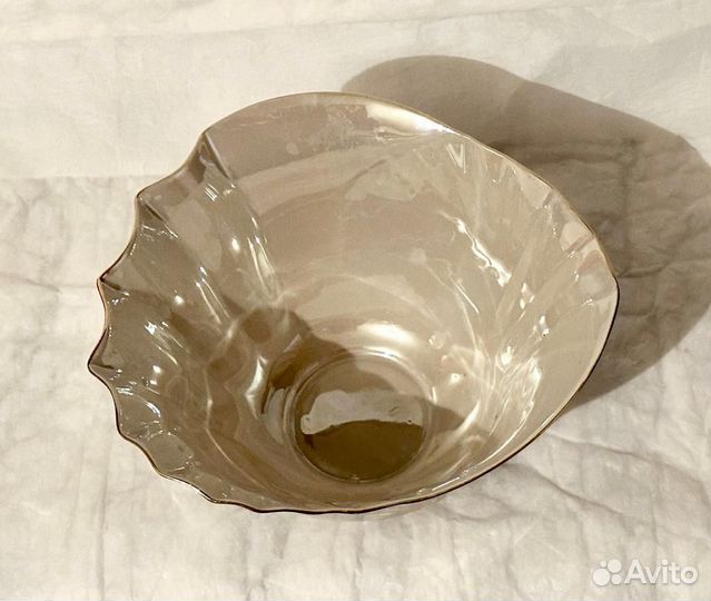 Фарфоровая конфетница