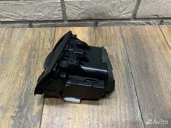 Lexus LS460L Дефлектор воздушный LH RH