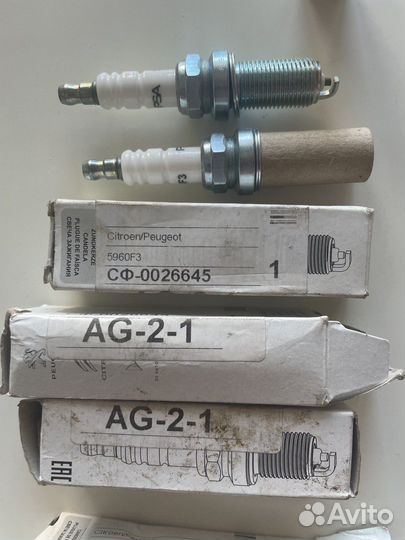 Свечи зажигания новые 5960F3