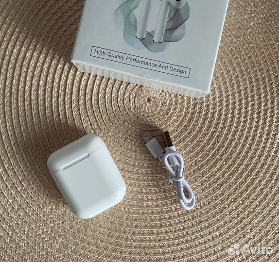 Беспроводные наушники pro3 с чехлом новые