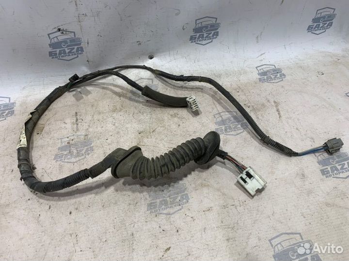 Проводка двери задняя правая Nissan Primera WP11