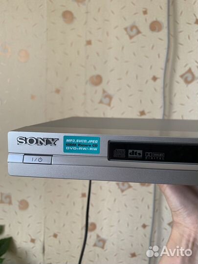 CD /DVD проигрыватель sony