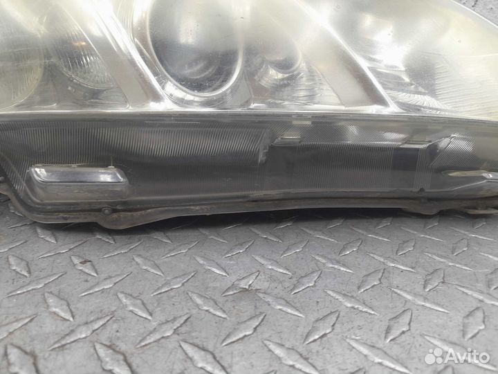 Фара правая Toyota Camry