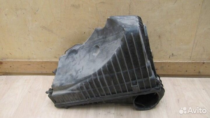 Корпус воздушного фильтра Audi Q7 4L 2005-2015