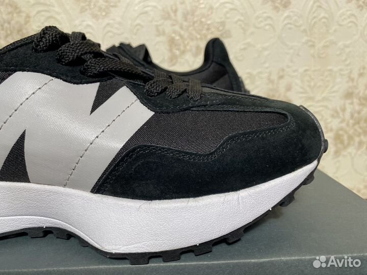 Кроссовки женские New Balance 327 черные