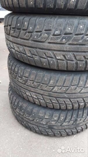Kumho I'Zen KW22 215/65 R16 98T