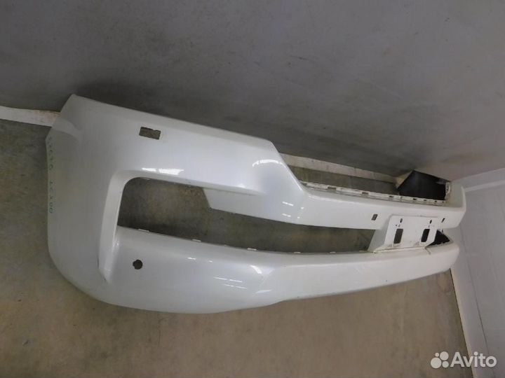 Бампер передний Toyota Land Cruiser