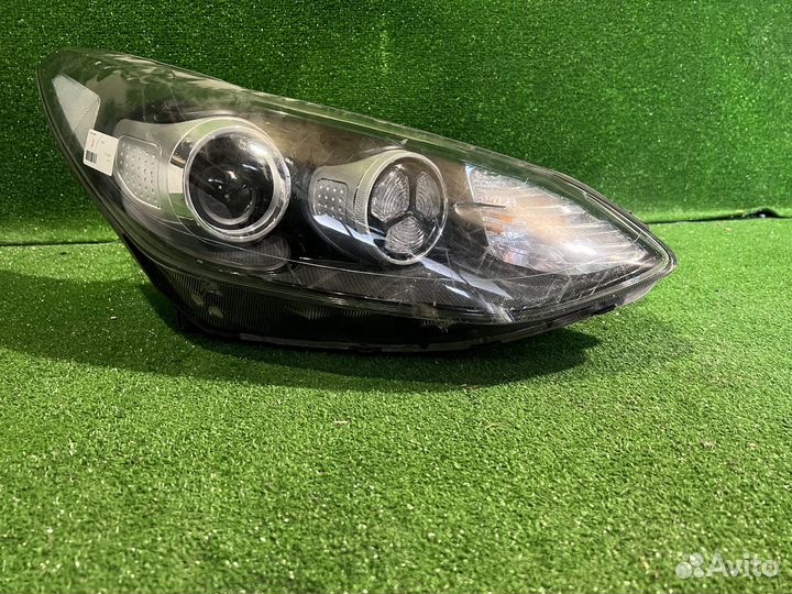 Фара правая KIA Sportage 4 2016 галоген