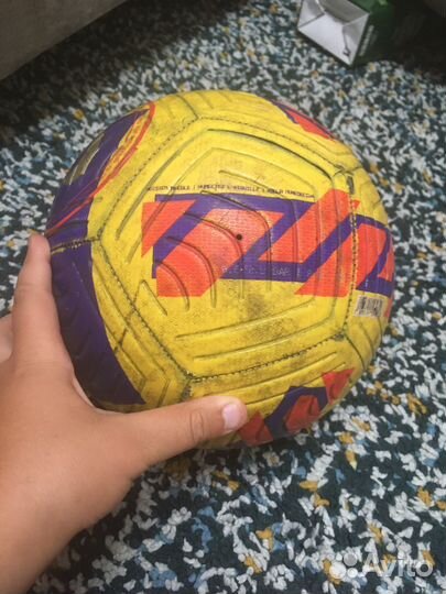Футбольный мяч nike strike