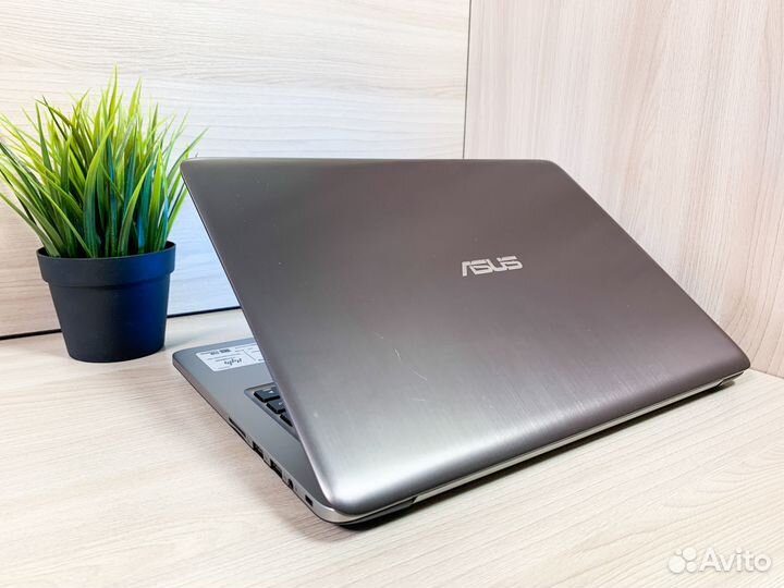 Ноутбук Asus Intel Core i7/GeForce 940MX