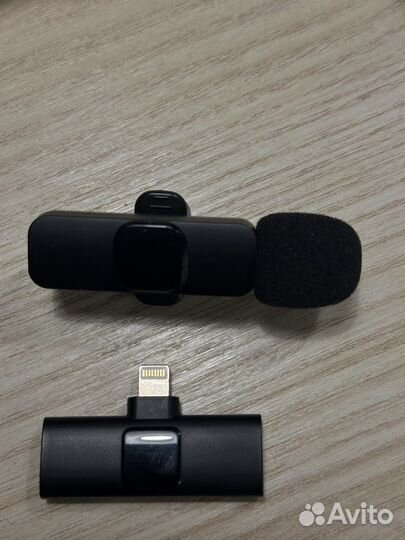 Беспроводная петличка для iPhone