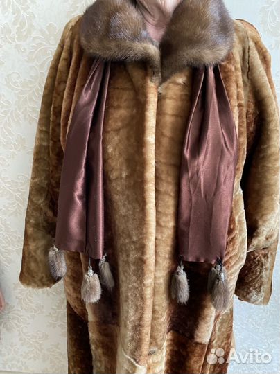 Шуба мутоновая с норковым воротником