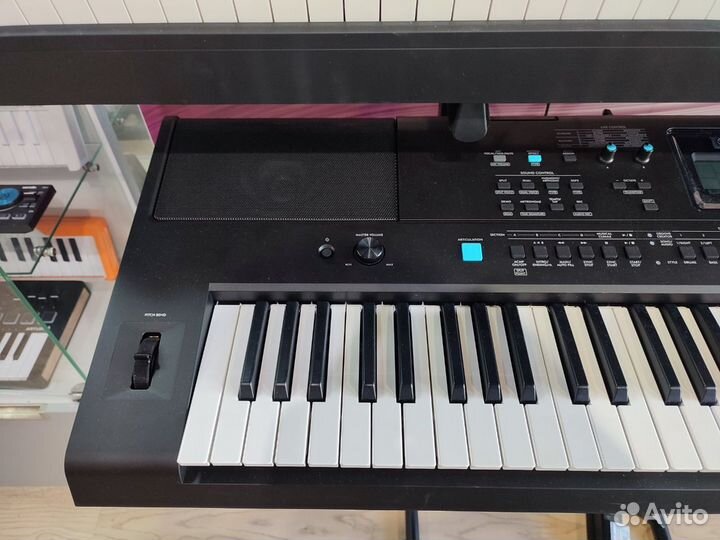 Синтезатор Yamaha PSR-EW425