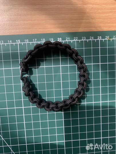 Браслет для выживания из паракорда
