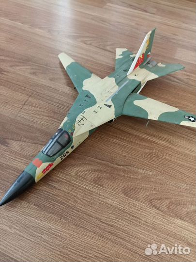 Модель самолета F 111