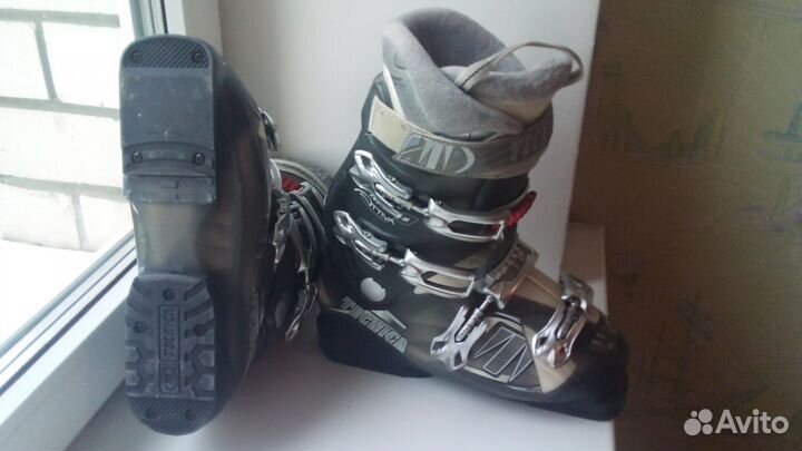 Горнолыжные ботинки 26.5 бронь, 25 и 26