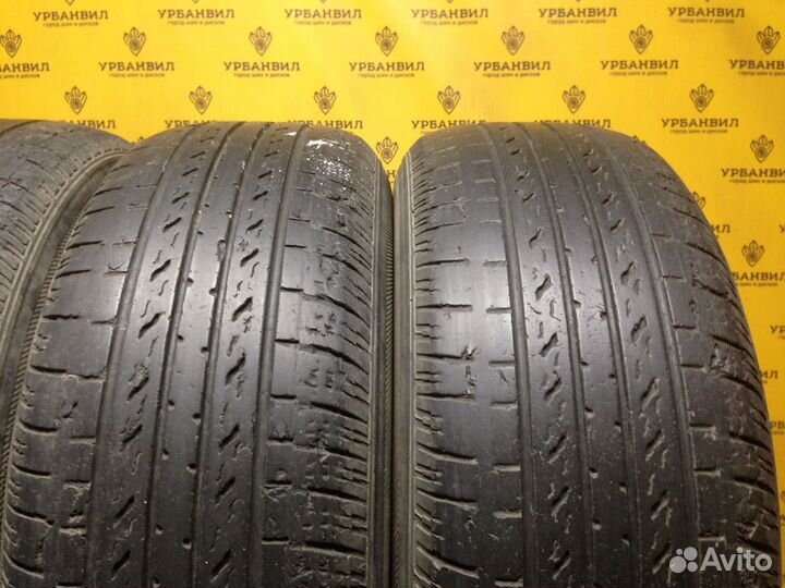 Nexen Roadian 571 235/65 R17 104T