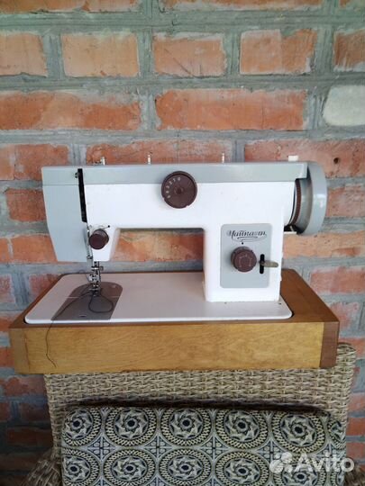 Швейная машина чайка 134
