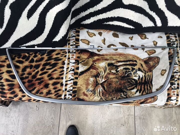 Mazda cx 7 рамка решотки переднего бампера