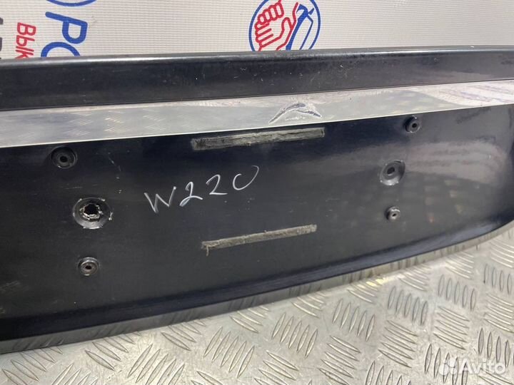Накладка крышки багажника Mercedes-Benz W220
