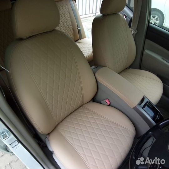 Чехлы Toyota Prius 20 (бежевые)