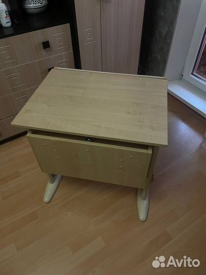 Детский столик